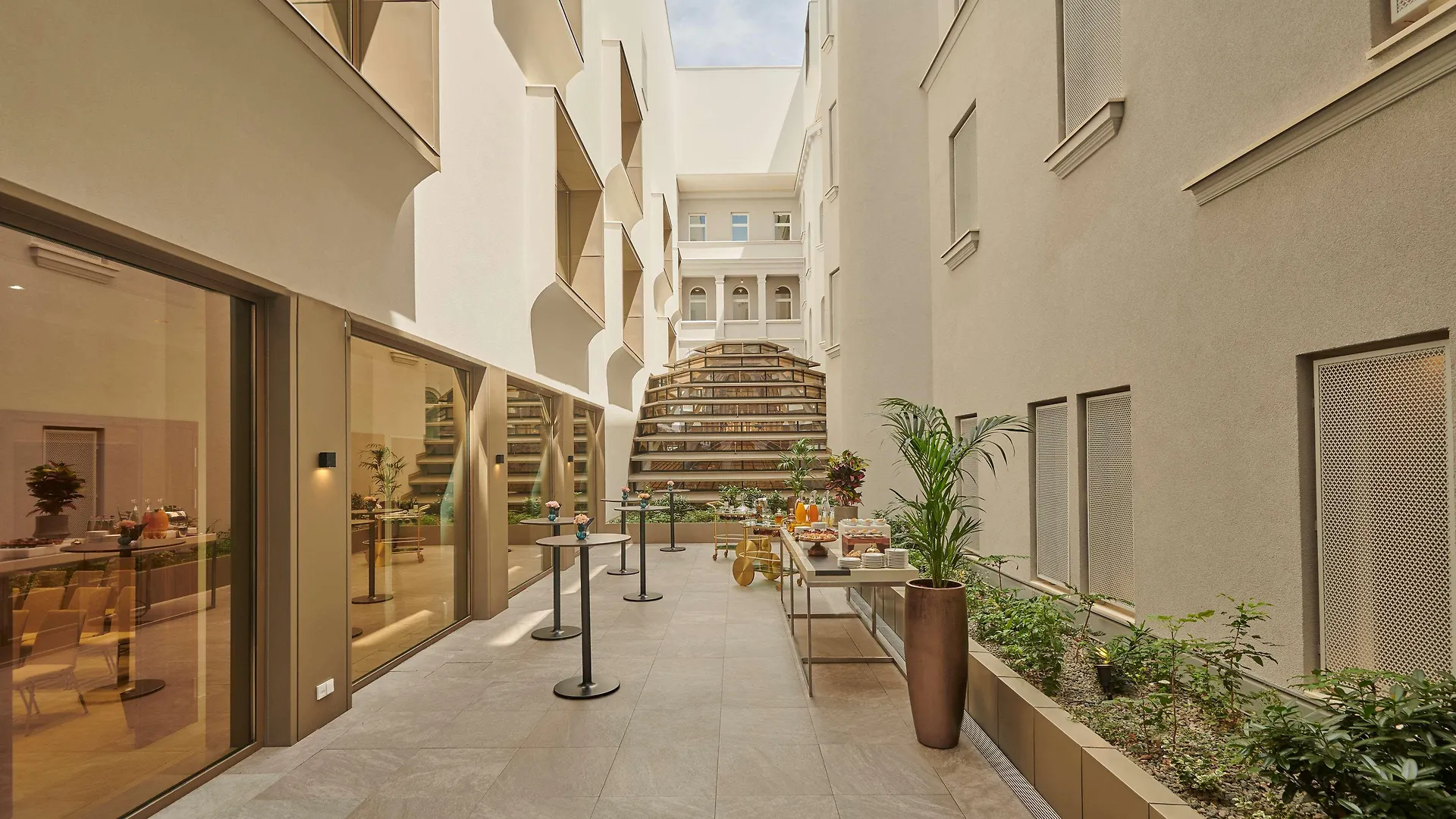 فندق باريسي أودفار بودابيست بودابست 5*,