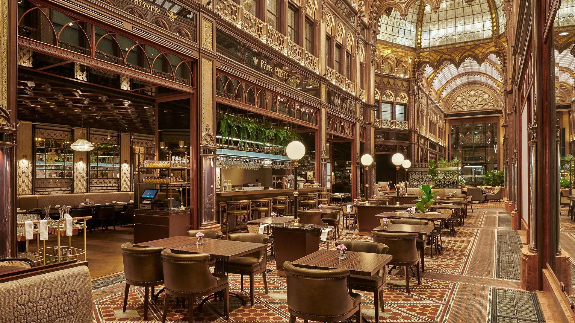 Parisi Udvar Hotel Budapest, Part Of Hyatt
