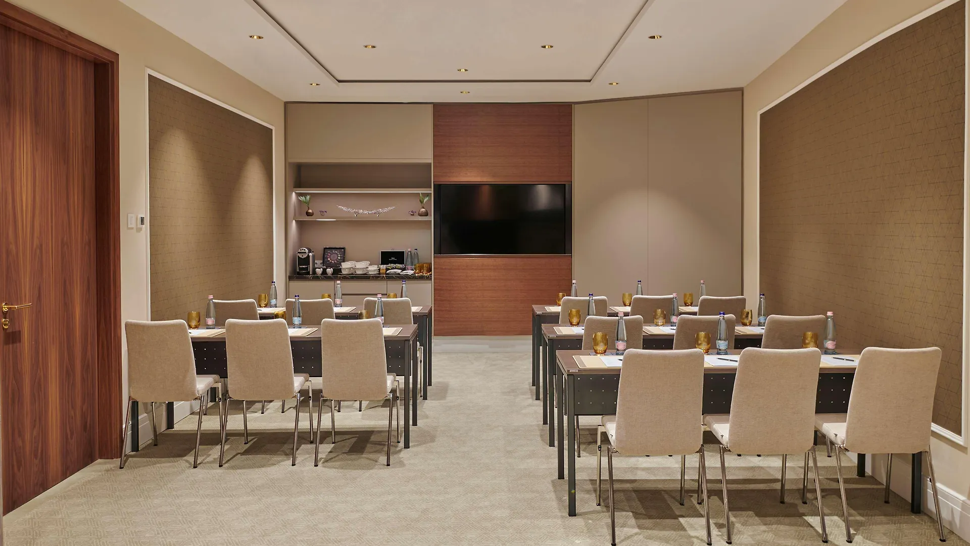 Parisi Udvar Hotel Budapest, Part Of Hyatt Hungary