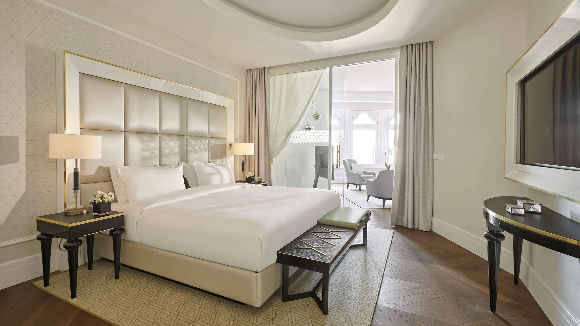 Parisi Udvar Hotel Budapest, Part Of Hyatt