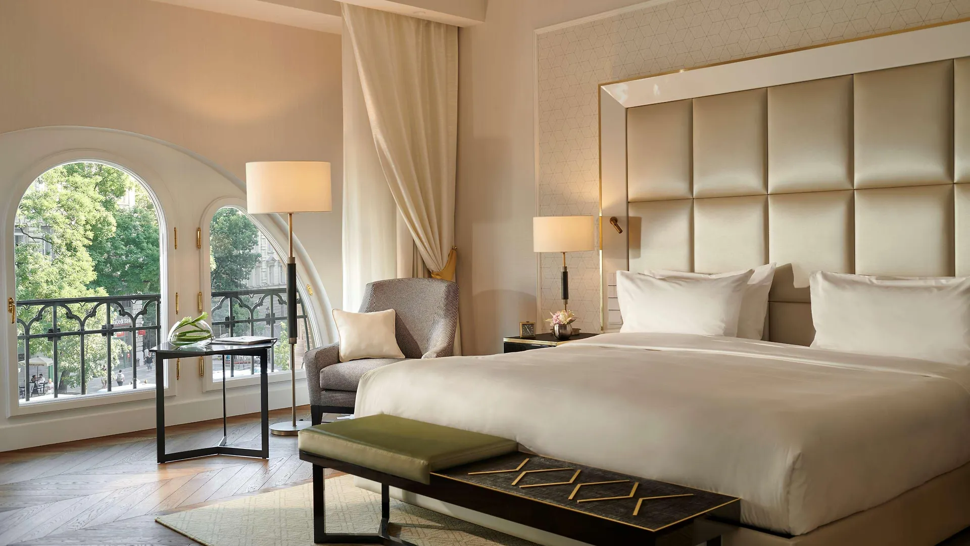 Parisi Udvar Hotel Budapest, Part Of Hyatt