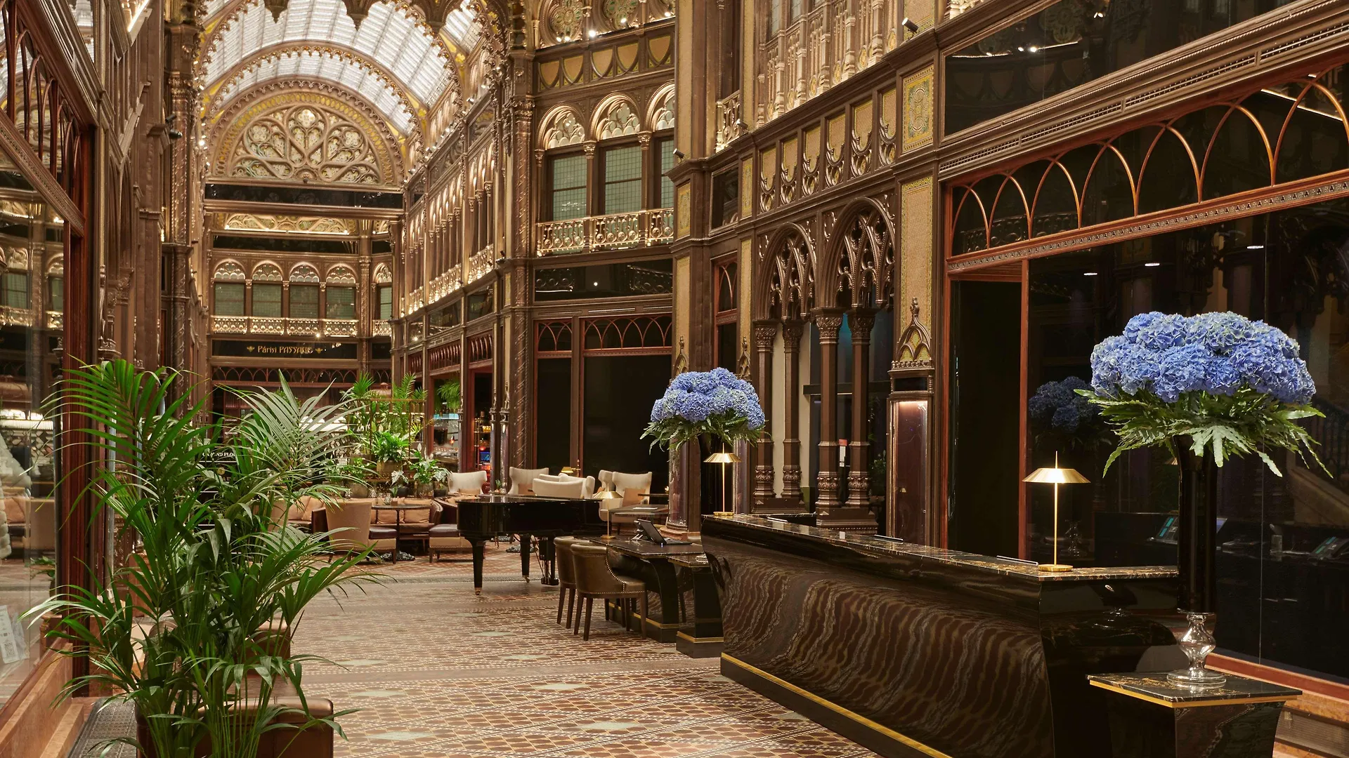 Parisi Udvar Hotel Budapest, Part Of Hyatt